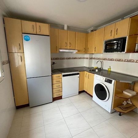 Appartamento Apartamento En El Centro - Cercano A La Playa Santander Esterno foto