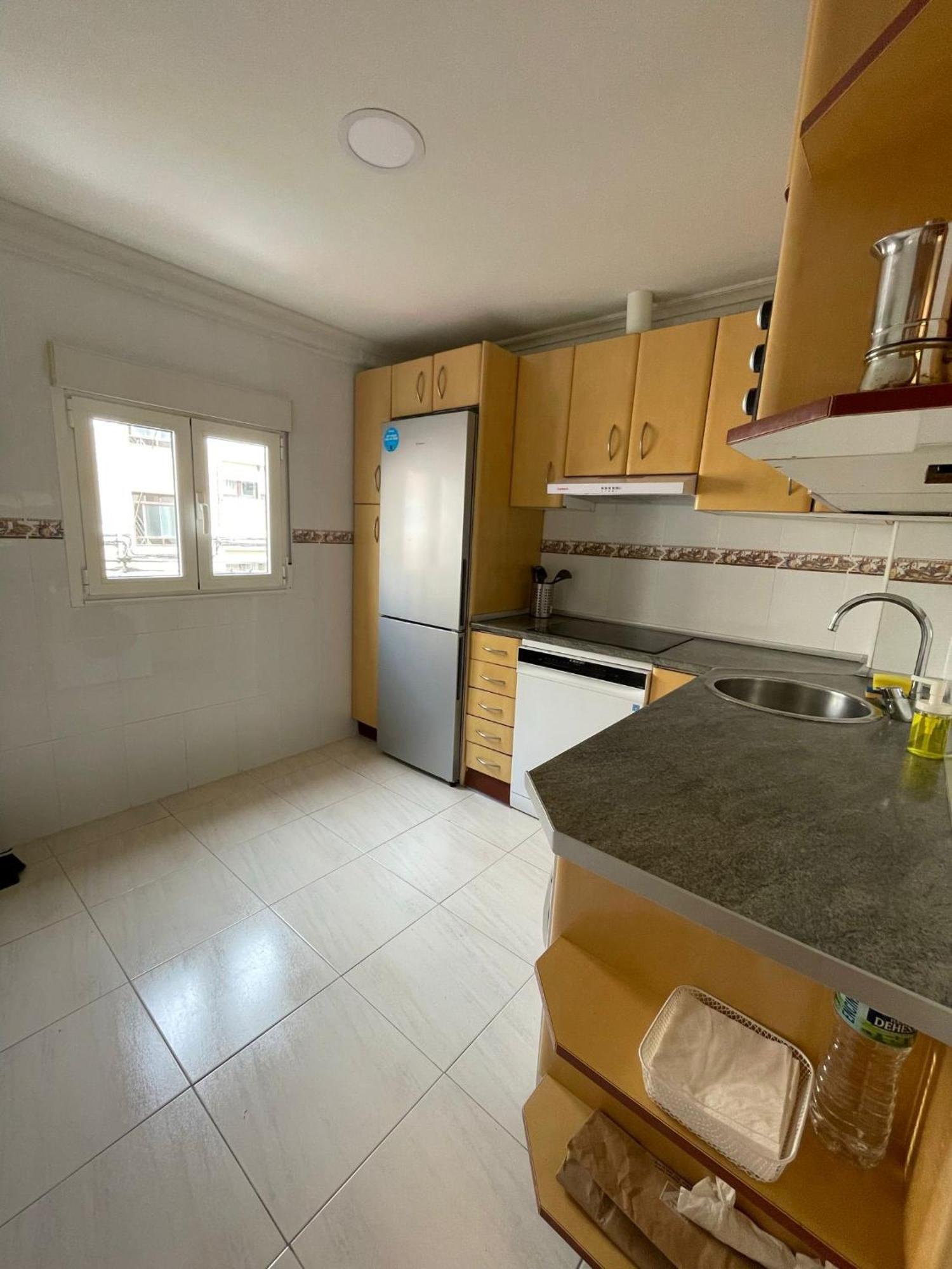 Appartamento Apartamento En El Centro - Cercano A La Playa Santander Esterno foto